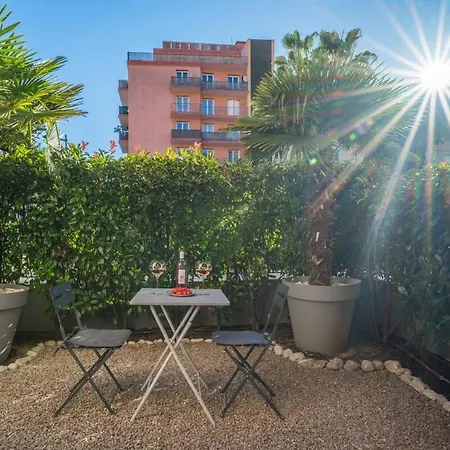 Le Coq Wagner - Parking - Air Conditioning - Pool Apartment Menton